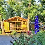 Albirondack Park And Szálloda 3*