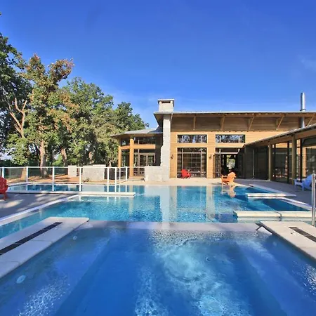 Otel Albirondack Park And 3*