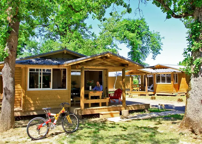 Hotel Albirondack Park And Albi